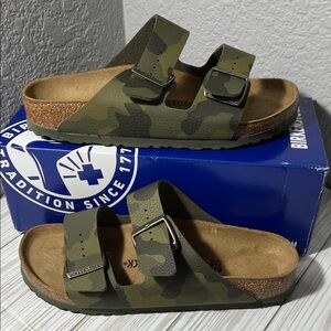 Birkenstock Arizona soft footbed Green Camouflage Sandals two strap EU 40 narrow